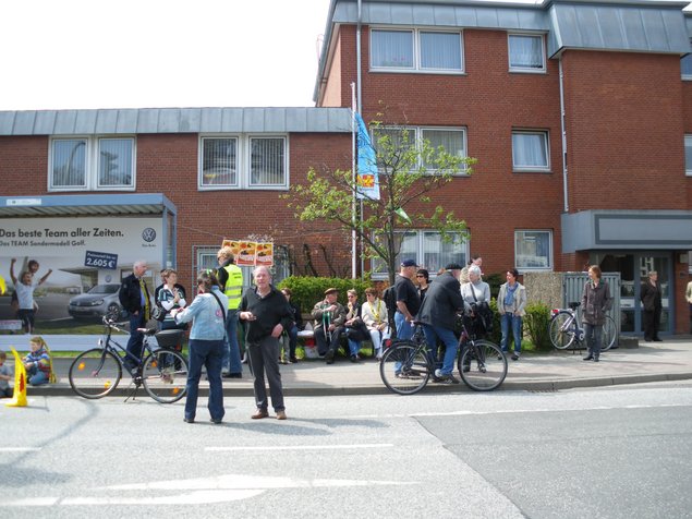 Bilder von der Menschenkette vom 24.04.2010